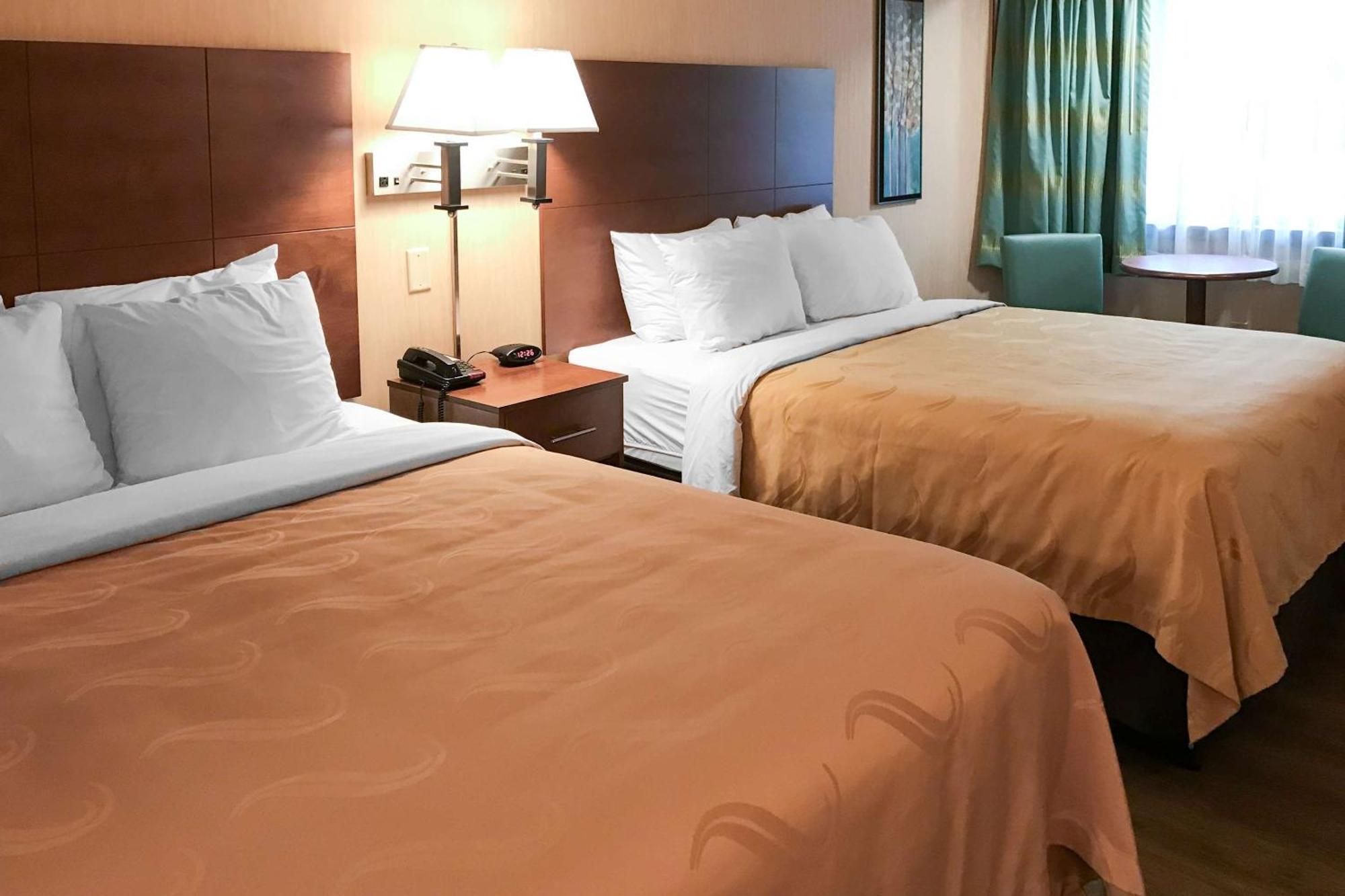 Quality Inn Bedford Bagian luar foto