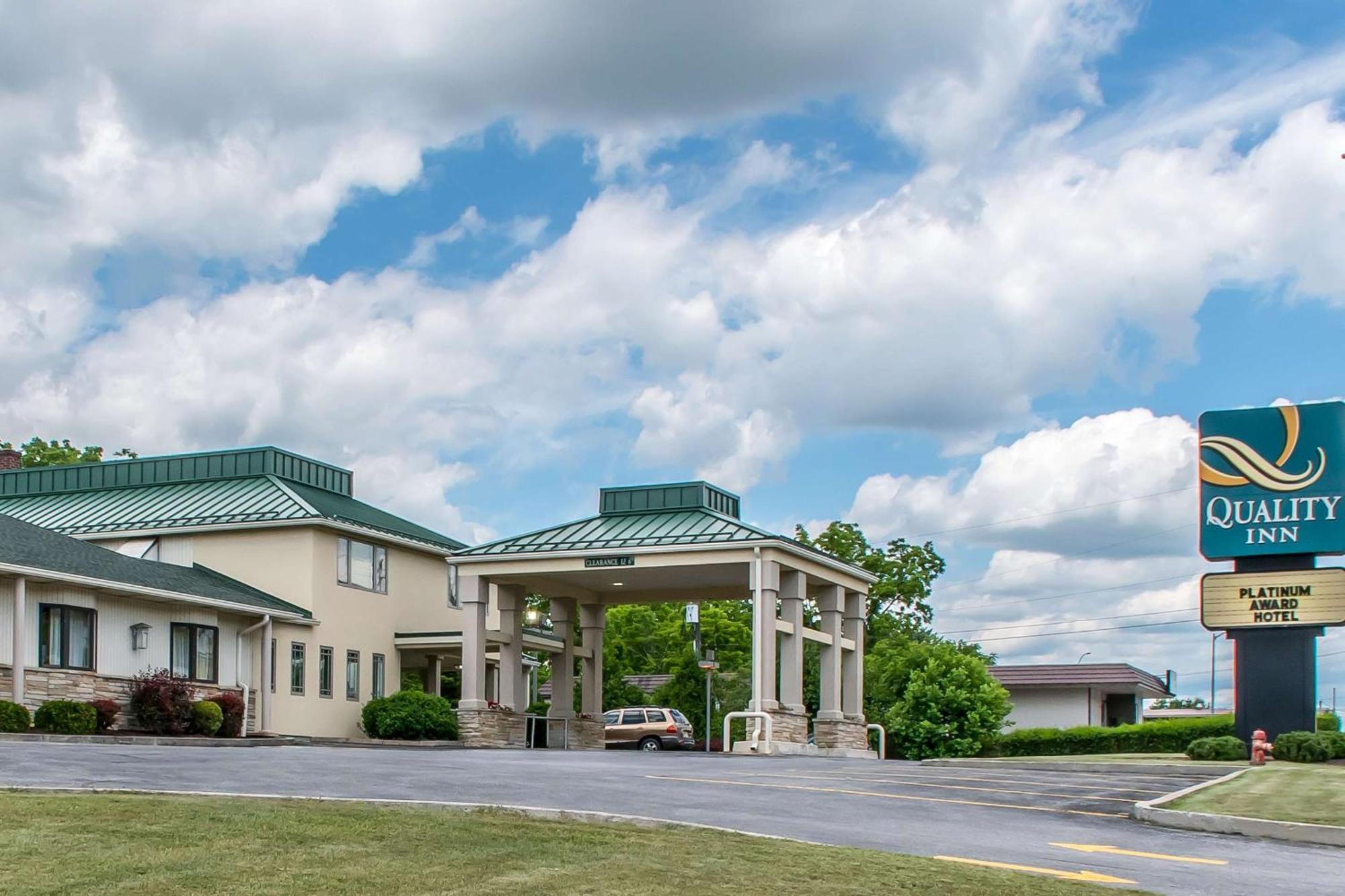 Quality Inn Bedford Bagian luar foto